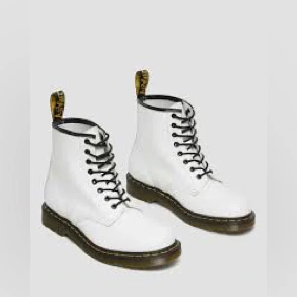 BNWT doc martens - Picture 2 of 5